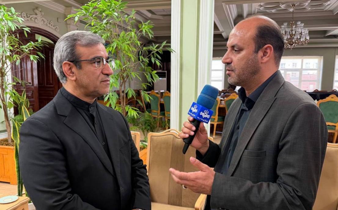 تشییع پیکر رهبر شهید امت در مشهد از مسیر خیابان امام رضا (ع) تا حرم رضوی تشییع پیکر رهبر شهید امت در مشهد از مسیر خیابان امام رضا (ع) تا حرم رضوی