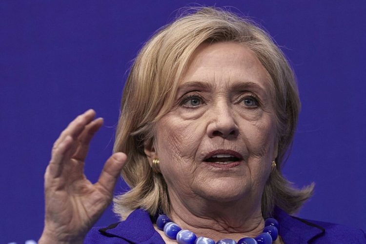 هیلاری کلینتون: نظام انتخاباتی آمریکا متعلق به دوران برده‌داری است!
