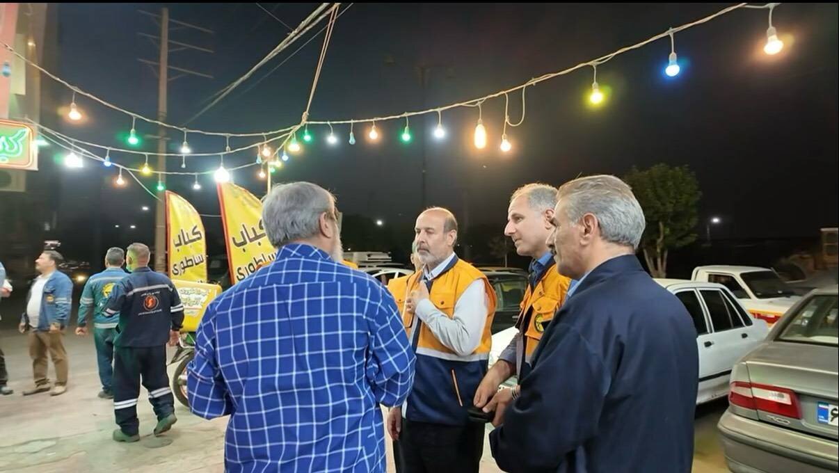 تعویض ۳۰۰ هزار چراغ پرمصرف معابر استان تهران با چراغهای پربازده LED تعویض ۳۰۰ هزار چراغ پرمصرف معابر استان تهران با چراغهای پربازده LED