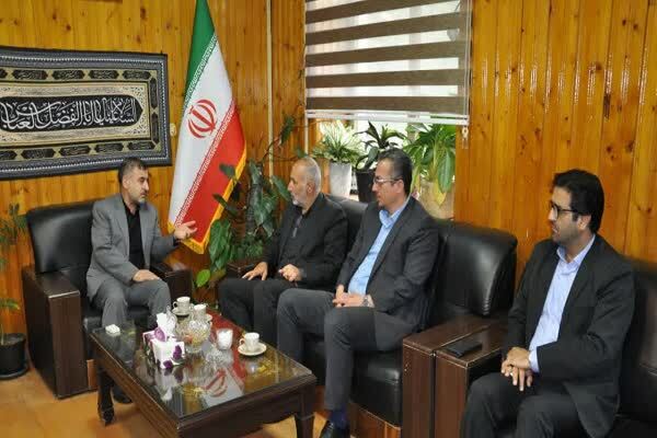 مشارکت زائران مازندرانی در احیای جنگلها مشارکت زائران مازندرانی در احیای جنگلها