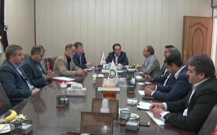 جلسه مدیر عامل جمعیت هلال احمر استان در میبد وآمادگی استان برای کمک به حادثه دیدگان زلزله کرمانشاه