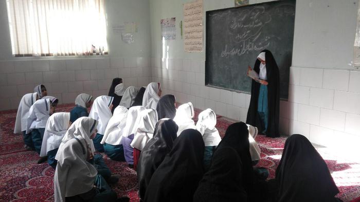 نشست هفته کتاب و کتایخوانی در مدارس دهشیر